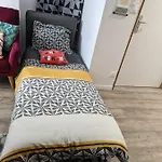 Beau-jean, Un Cocon Sympa 5 Min A Pied Du Centre-ville, Parking Prive, A 10 Min Du Chu شقة *