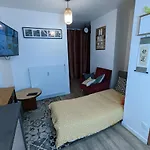 Beau-jean, Un Cocon Sympa 5 Min A Pied Du Centre-ville, Parking Prive, A 10 Min Du Chu شقة *