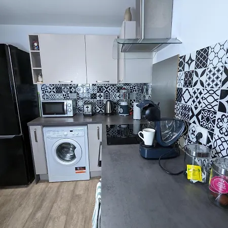 Beau-jean, Un Cocon Sympa 5 Min A Pied Du Centre-ville, Parking Prive, A 10 Min Du Chu Apartment Poitiers