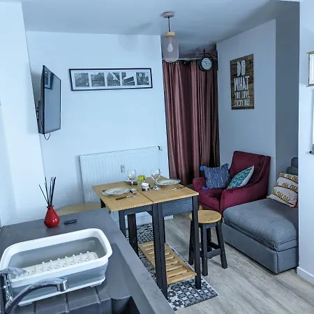 Beau-jean, Un Cocon Sympa 5 Min à Pied Du Centre-ville, Parking Privé, à 10 Min Du Chu Appartement *