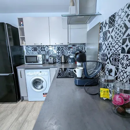 Apartment Beau-jean, Un Cocon Sympa 5 Min A Pied Du Centre-ville, Parking Prive, A 10 Min Du Chu