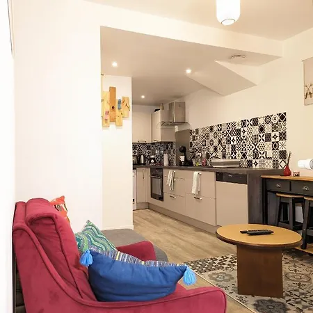 Beau-jean, Un Cocon Sympa 5 Min à Pied Du Centre-ville, Parking Privé, à 10 Min Du Chu Appartement Poitiers