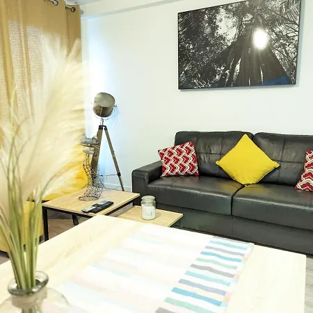 Beau-jean, Un Cocon Sympa 5 Min à Pied Du Centre-ville, Parking Privé, à 10 Min Du Chu Appartement