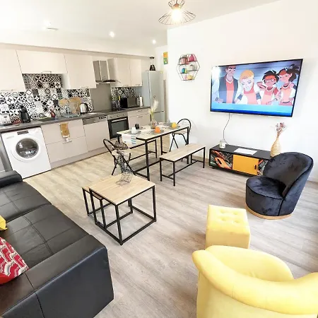 Beau-jean, Un Cocon Sympa 5 Min à Pied Du Centre-ville, Parking Privé, à 10 Min Du Chu