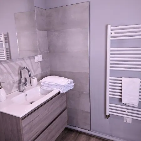 Beau-jean, Un Cocon Sympa 5 Min A Pied Du Centre-ville, Parking Prive, A 10 Min Du Chu Poitiers