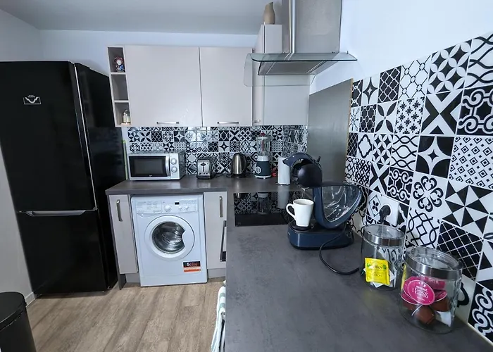 Beau-jean, Un Cocon Sympa 5 Min A Pied Du Centre-ville, Parking Prive, A 10 Min Du Chu Apartment Poitiers