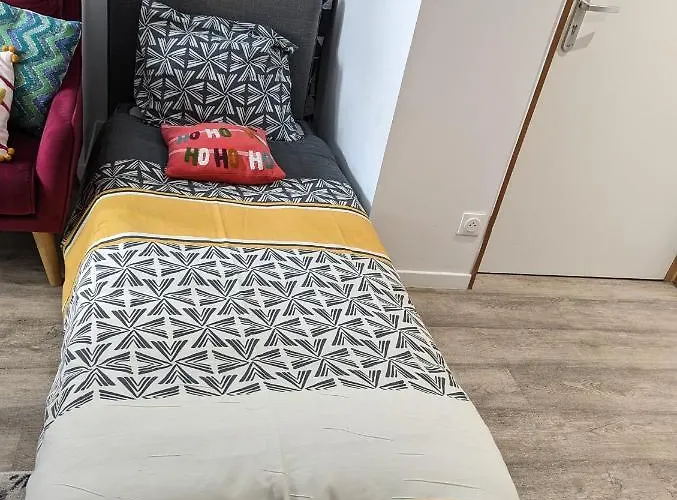 Beau-jean, Un Cocon Sympa 5 Min A Pied Du Centre-ville, Parking Prive, A 10 Min Du Chu Apartment *