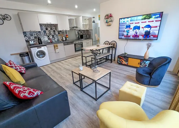 Beau-jean, Un Cocon Sympa 5 Min A Pied Du Centre-ville, Parking Prive, A 10 Min Du Chu Apartment