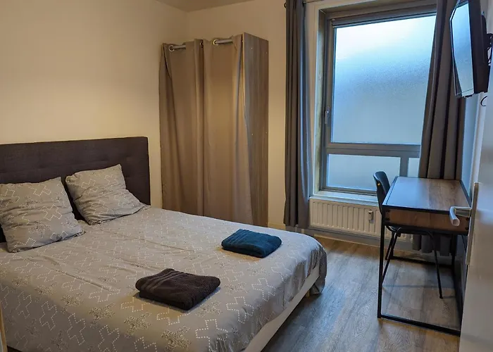 Beau-jean, Un Cocon Sympa 5 Min A Pied Du Centre-ville, Parking Prive, A 10 Min Du Chu Poitiers