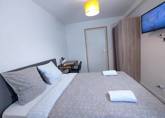 Apartment Beau-jean, Un Cocon Sympa 5 Min A Pied Du Centre-ville, Parking Prive, A 10 Min Du Chu Poitiers