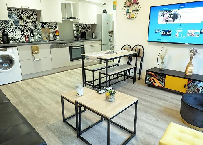 Beau-jean, Un Cocon Sympa 5 Min A Pied Du Centre-ville, Parking Prive, A 10 Min Du Chu Apartment *