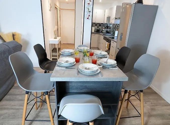 Apartment Beau-jean, Un Cocon Sympa 5 Min A Pied Du Centre-ville, Parking Prive, A 10 Min Du Chu