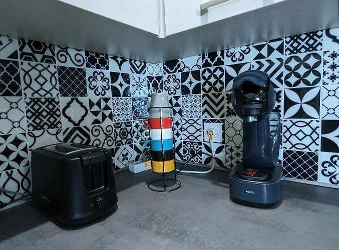 Beau-jean, Un Cocon Sympa 5 Min A Pied Du Centre-ville, Parking Prive, A 10 Min Du Chu